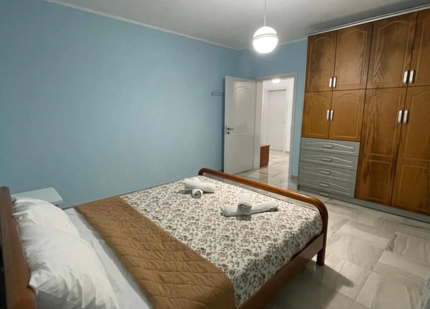 Paro'S Apartment Saranda